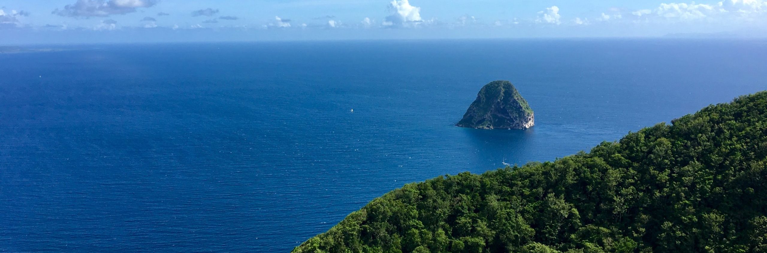 Visitez avec l'île de la Martinique avec Martinique Taxis - Le rocher du Diamant de la Martinique